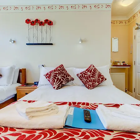 Rose-dene 4*
